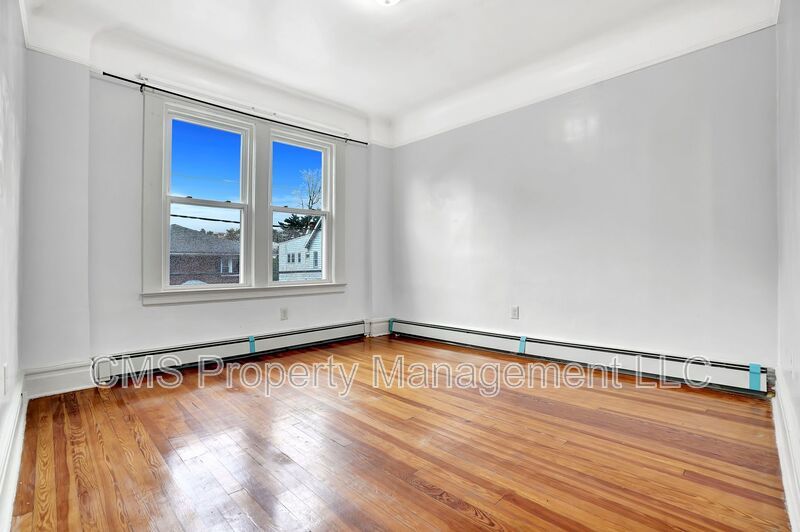 Welcome to 49 Tichenor Terrace - 2nd Floor, Irvington! property image