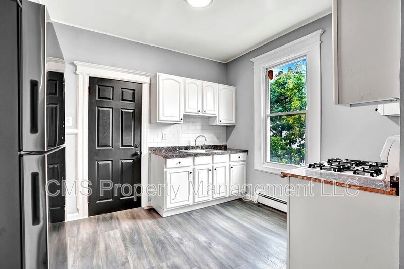 Welcome to 49 Tichenor Terrace - 2nd Floor, Irvington! property image