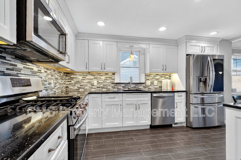 128 South Ave property image