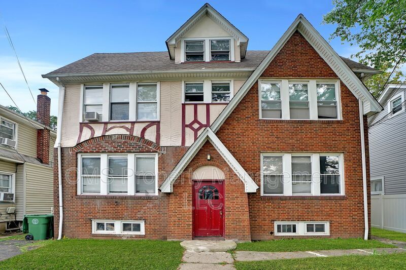 706 Chestnut St. - 3rd Floor property image