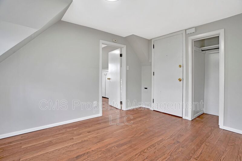 706 Chestnut St. - 3rd Floor property image