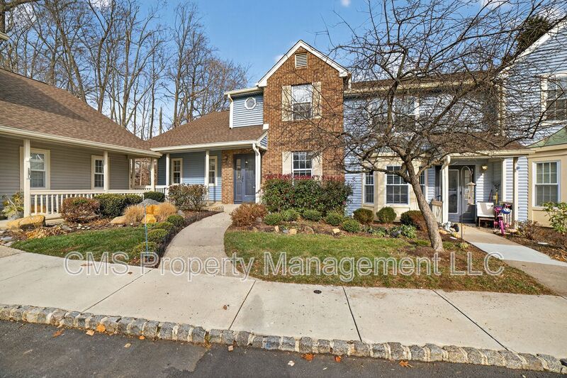 1803 Poplar Ct property image