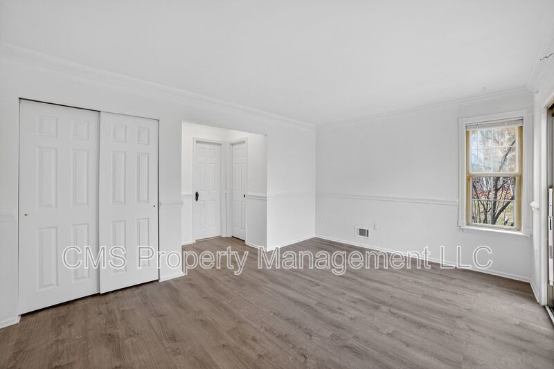 1803 Poplar Ct property image