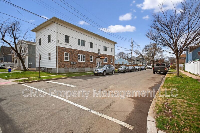378 Grand St, 2L property image