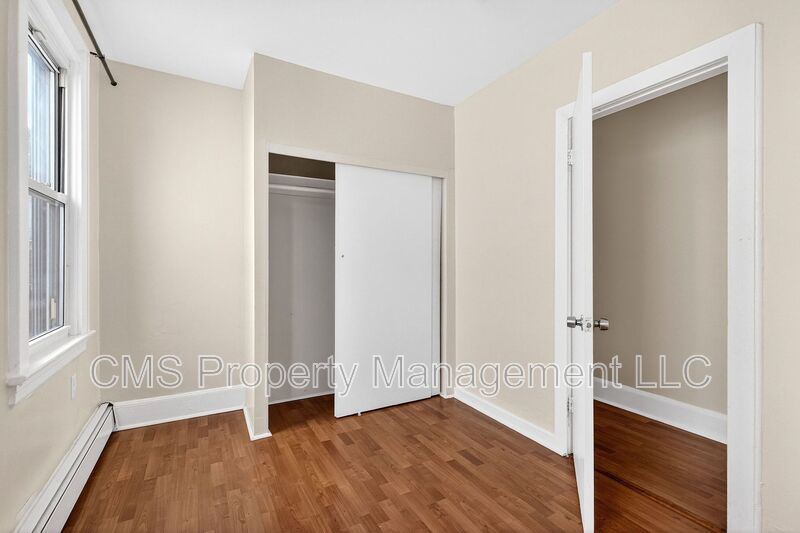 49 Welland Ave, 2nd Floor property image