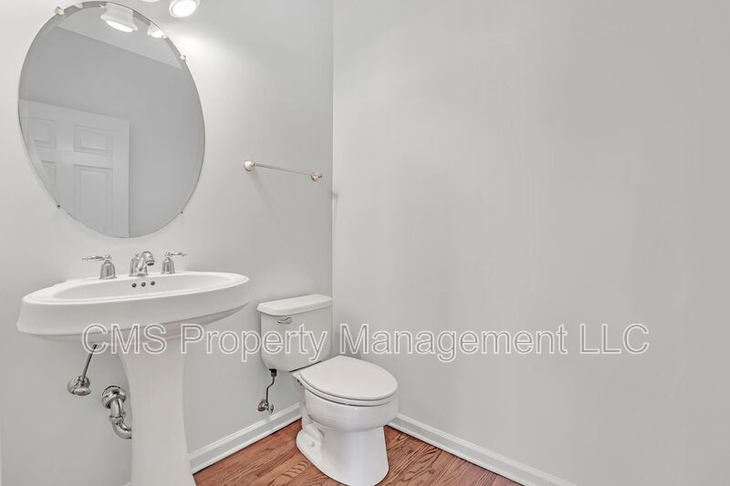 16 Patriots Path property image