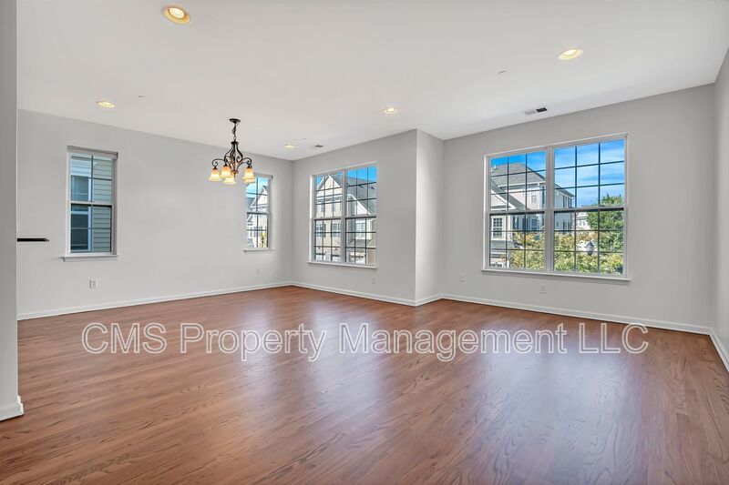 16 Patriots Path property image