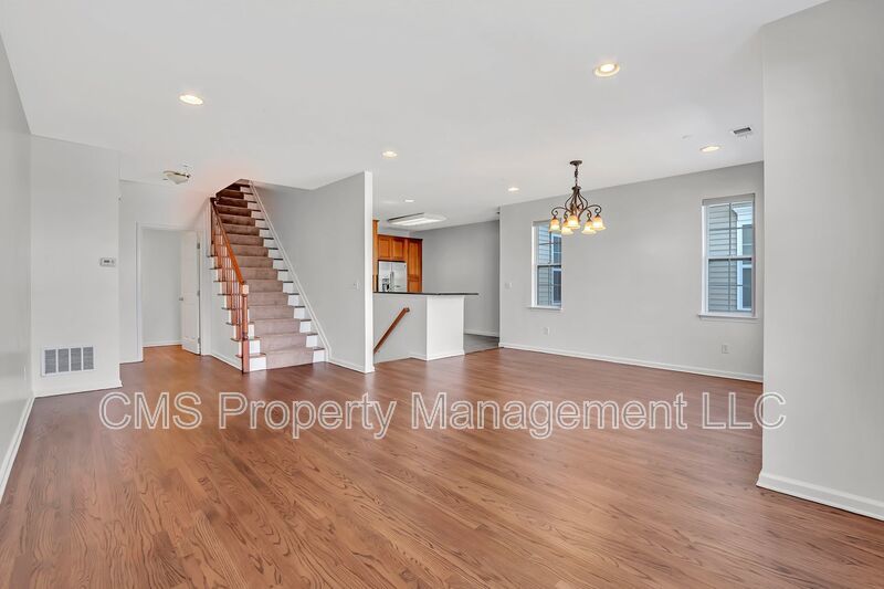 16 Patriots Path property image