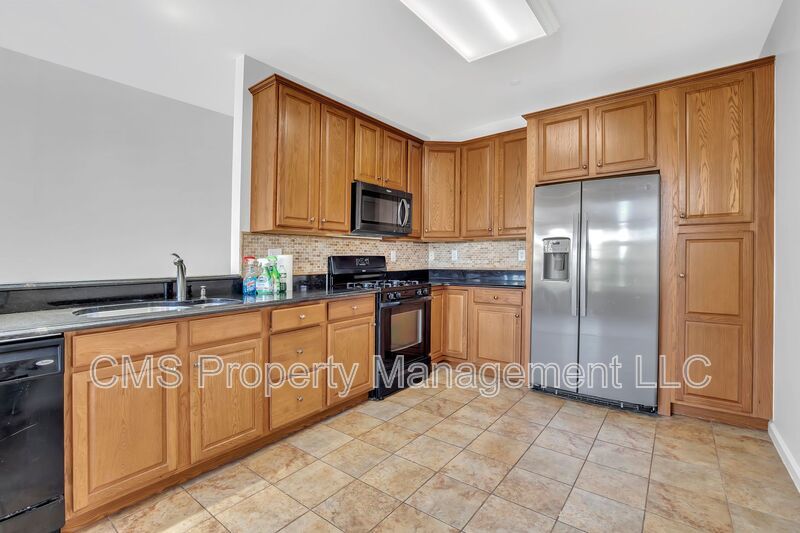 16 Patriots Path property image