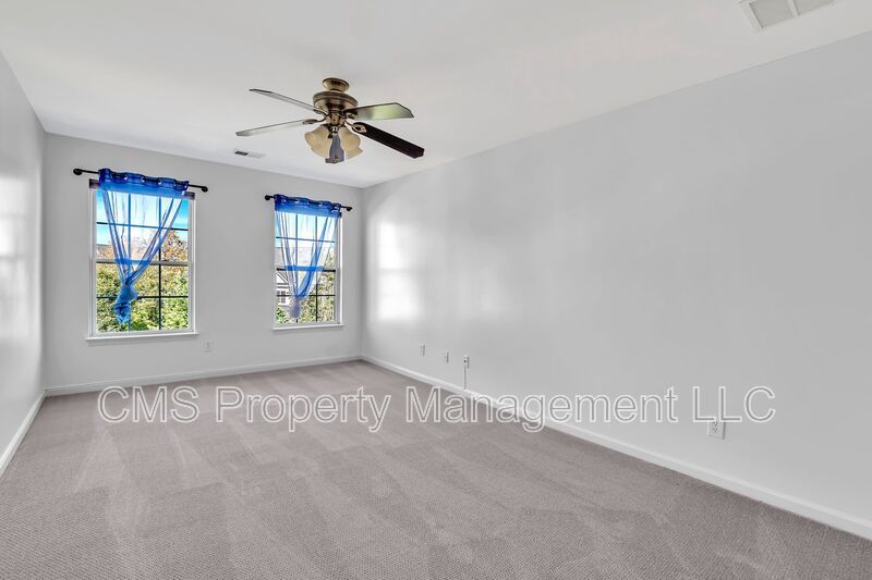 16 Patriots Path property image