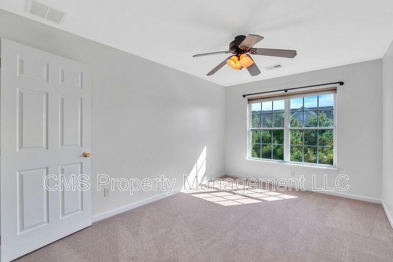 16 Patriots Path property image