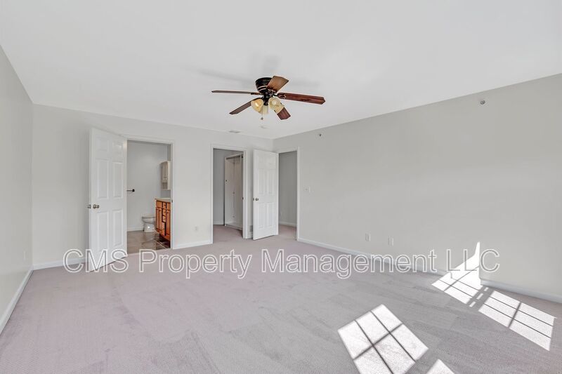 16 Patriots Path property image